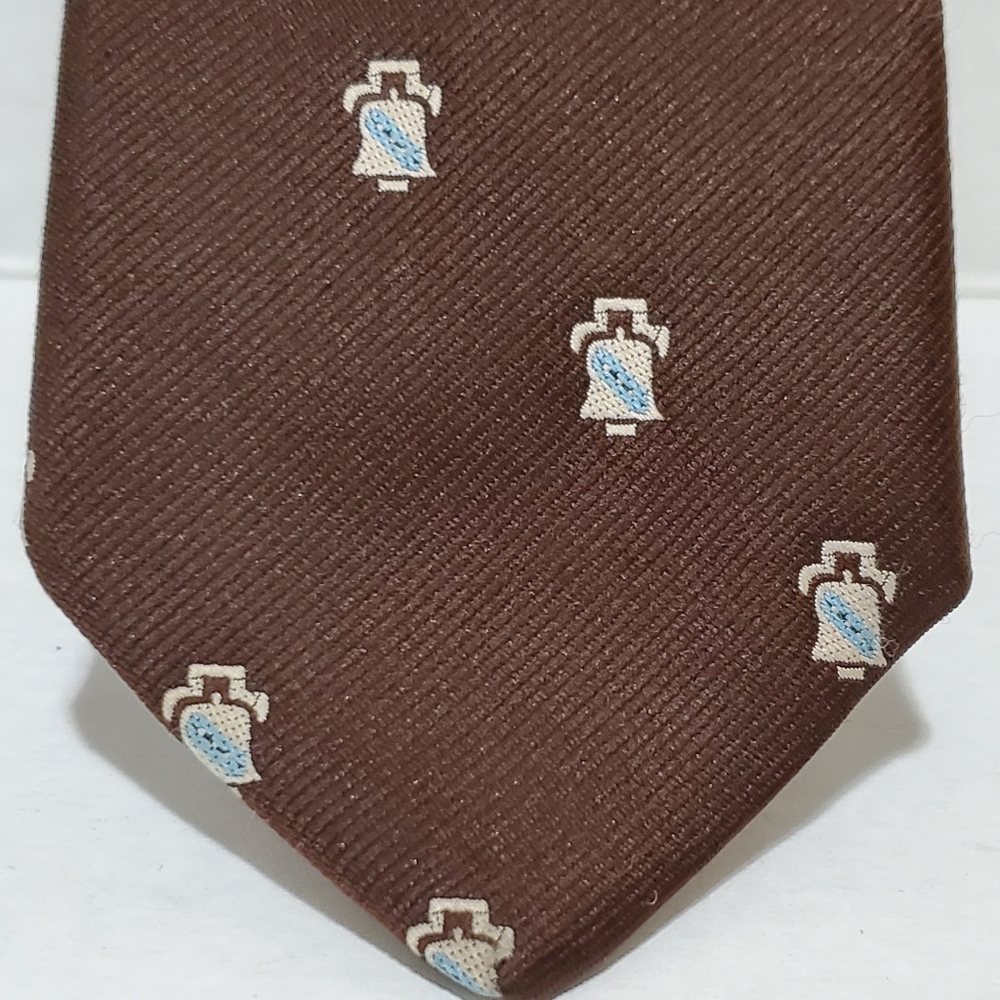 Lilly dache Brown Tie Bell Pattern
